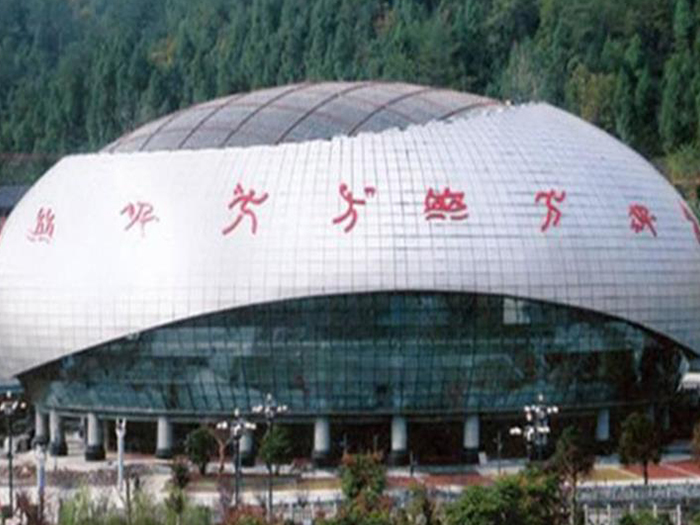 晋江体育中心球形网架加工安装